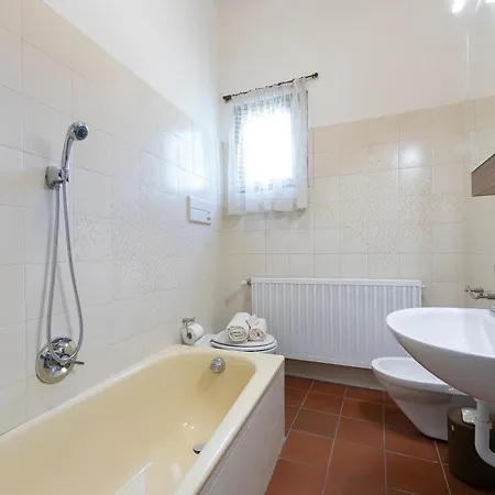 Charming La Gelosia Few Min From - Happy Apartment *